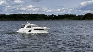 Motoryacht